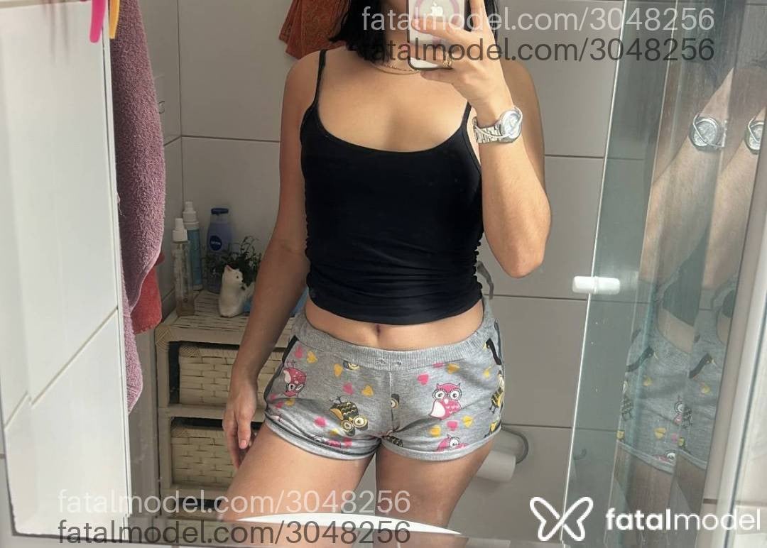 Acompanhante mulher morena (o) de olhos castanhos - Lillith