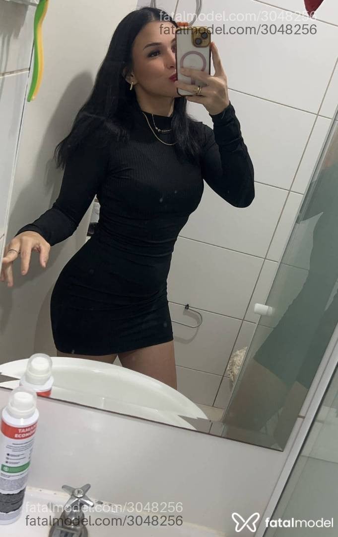 Acompanhante mulher morena (o) de olhos castanhos - Lillith