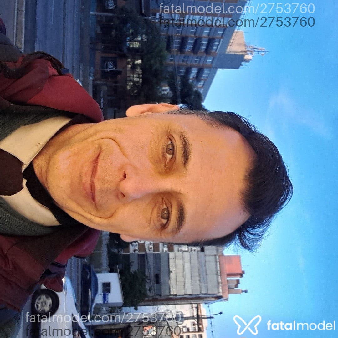 Acompanhante homem com cabelo castanho de olhos mel - Giovanni Acompanhante homem com cabelo castanho de olhos mel - Giovanni