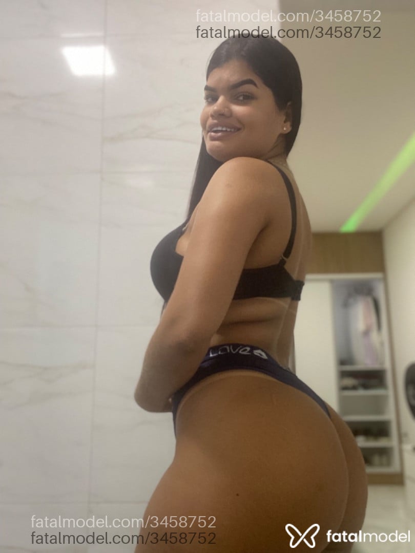 Acompanhante mulher com cabelo castanho de olhos castanhos em Janaúba - Sara Emilly