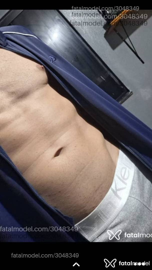 Acompanhante homem com cabelo castanho de olhos castanhos em Itajaí - Fênix
