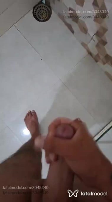 Acompanhante homem com cabelo castanho de olhos castanhos em Balneário Camboriú Acompanhante homem com cabelo castanho de olhos castanhos em Balneário Camboriú - Fênix
