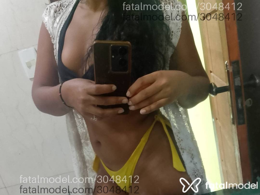 Acompanhante mulher morena (o) de olhos pretos - Sabrina