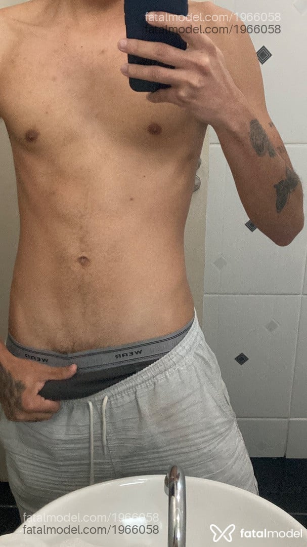 Acompanhante homem com cabelo castanho de olhos castanhos em Taubaté Acompanhante homem com cabelo castanho de olhos castanhos em Taubaté - Safadoperverso
