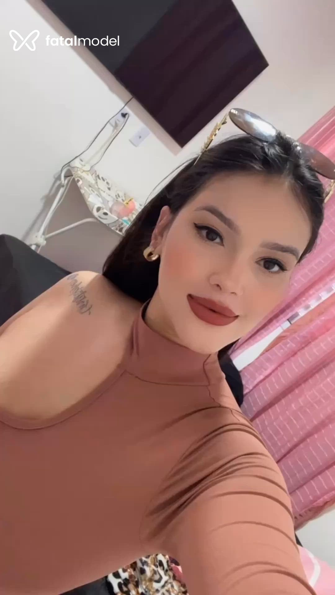 Acompanhante mulher morena (o) de olhos pretos em Sorocaba Acompanhante mulher morena (o) de olhos pretos em Sorocaba - Mirela Letícia