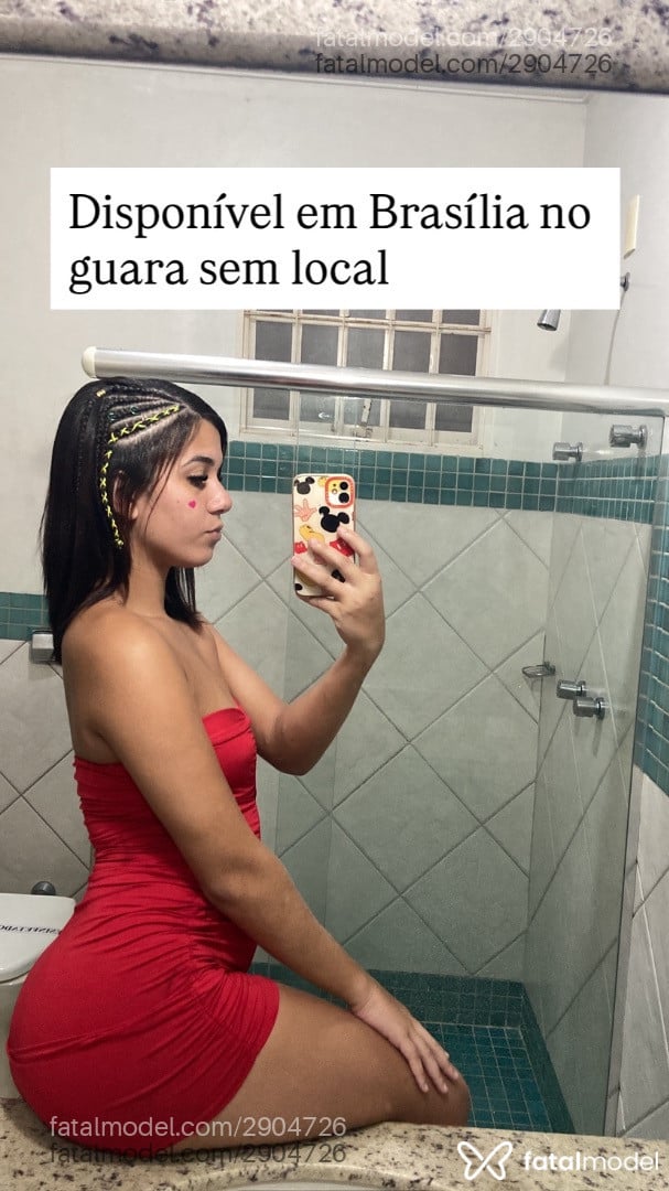 Acompanhante mulher trans com cabelo castanho de olhos castanhos em Brasília - Larissa