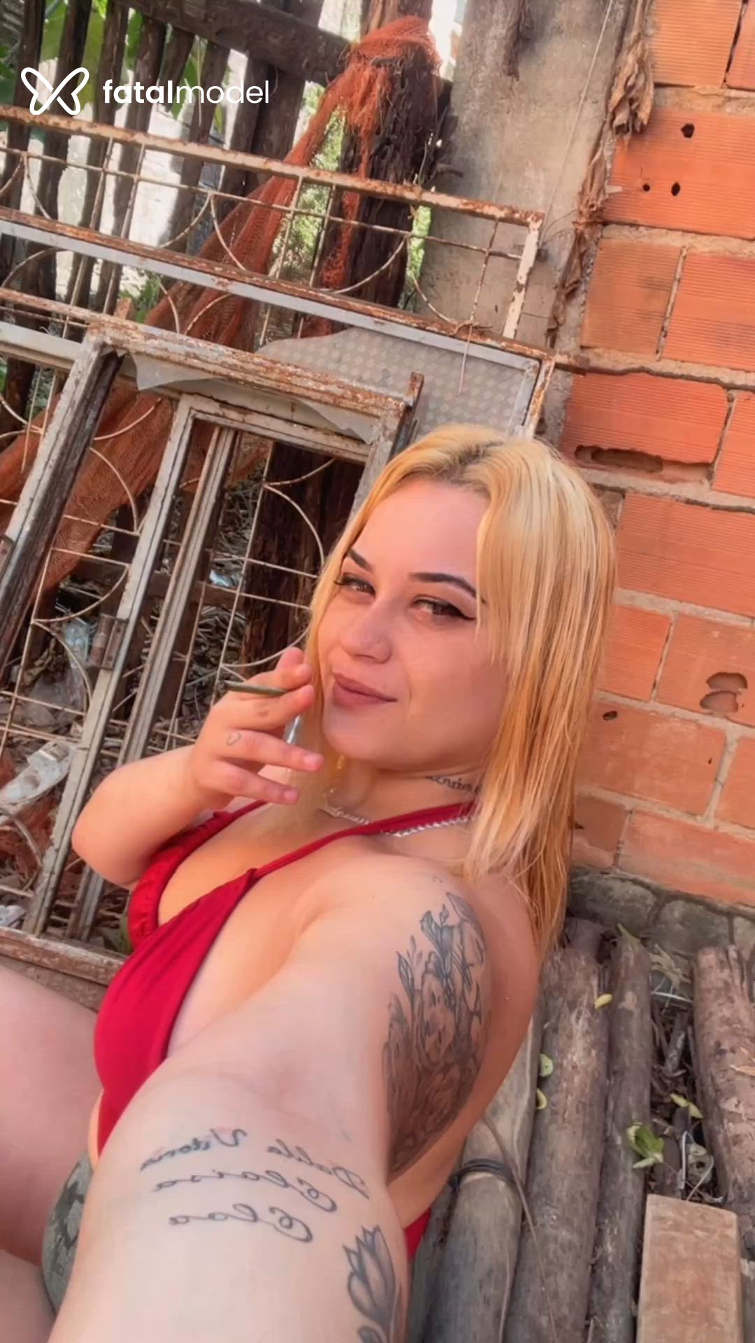Acompanhante mulher morena (o) de olhos castanhos em Ipatinga Acompanhante mulher morena (o) de olhos castanhos em Ipatinga - Livinha