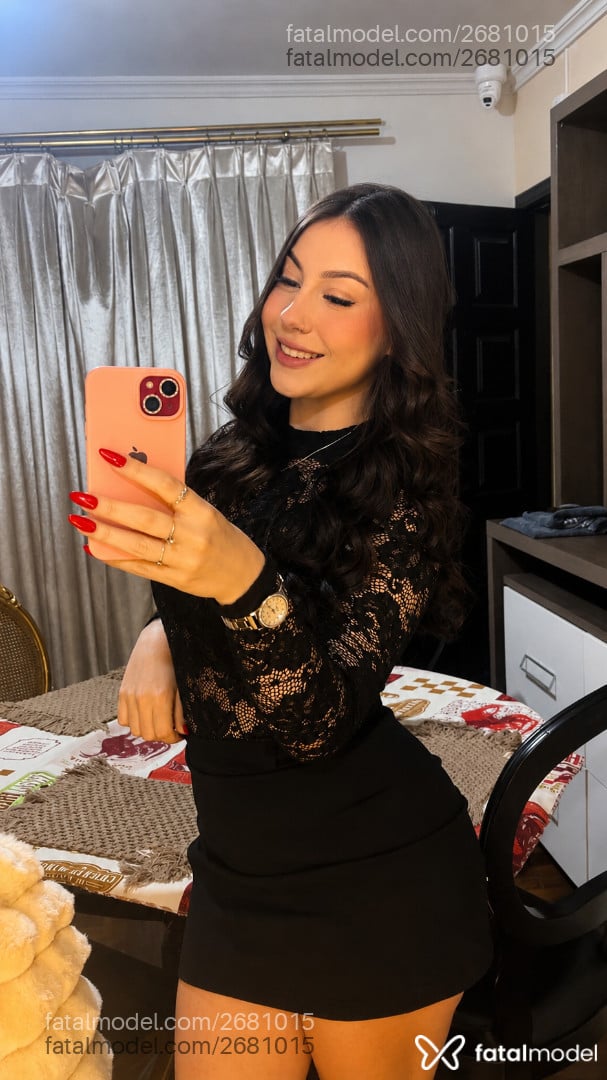 Acompanhante mulher com cabelo castanho de olhos castanhos em Cascavel Acompanhante mulher com cabelo castanho de olhos castanhos em Cascavel - Stéfany