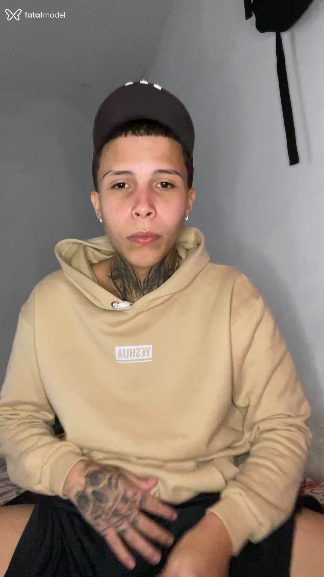 Acompanhante homem morena (o) de olhos pretos em Santo Antônio do Descoberto Acompanhante homem morena (o) de olhos pretos em Santo Antônio do Descoberto - Costah
