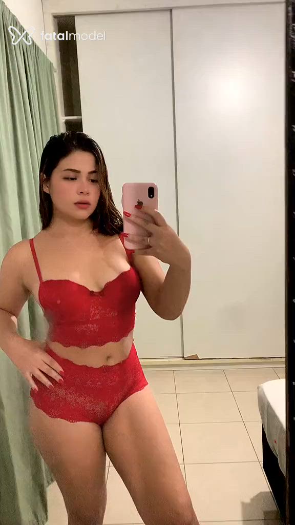 Acompanhante mulher com cabelo castanho de olhos castanhos em Marília Acompanhante mulher com cabelo castanho de olhos castanhos em Marília - Laura