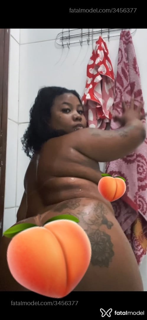 Acompanhante mulher com cabelo castanho de olhos pretos em Recife Acompanhante mulher com cabelo castanho de olhos pretos em Recife - Rayssa
