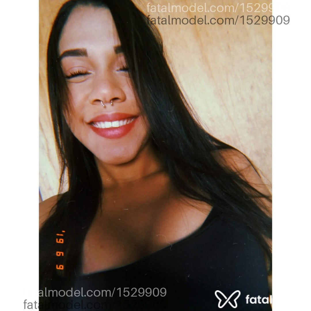Acompanhante mulher morena (o) de olhos castanhos em São Paulo - Carolina