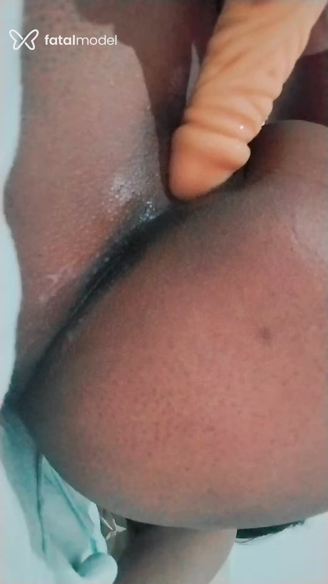 Acompanhante mulher morena (o) de olhos pretos - Bella Castro