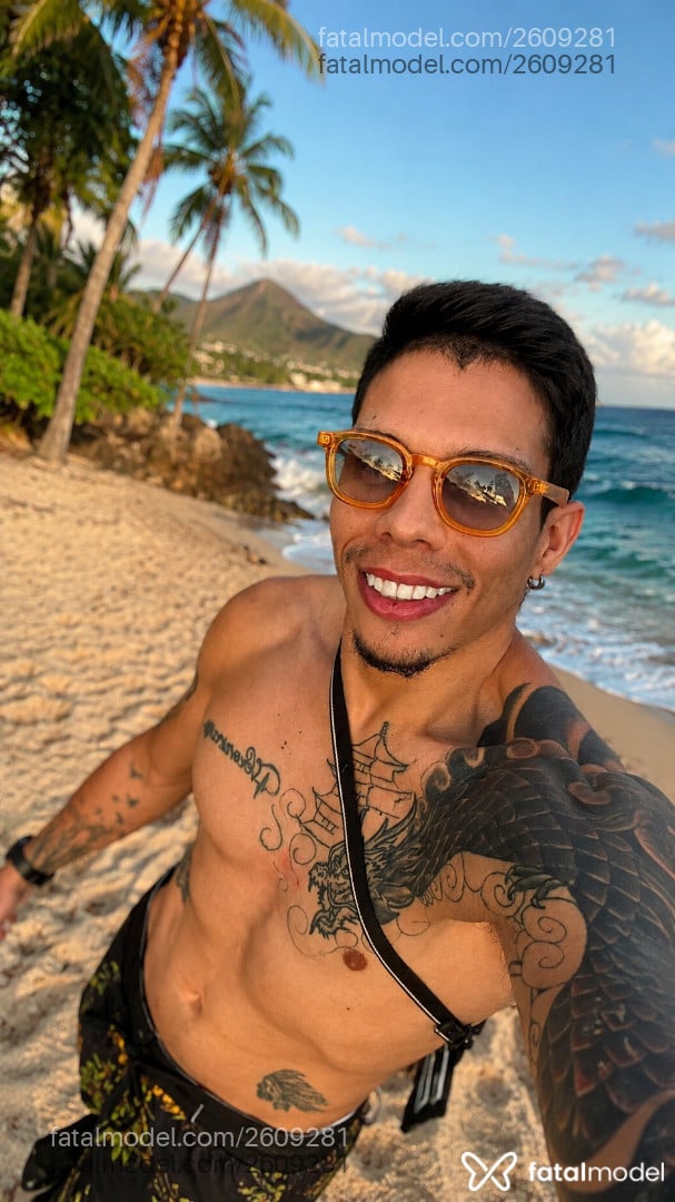 Acompanhante homem morena (o) de olhos castanhos em Curitiba - Arthur Lima