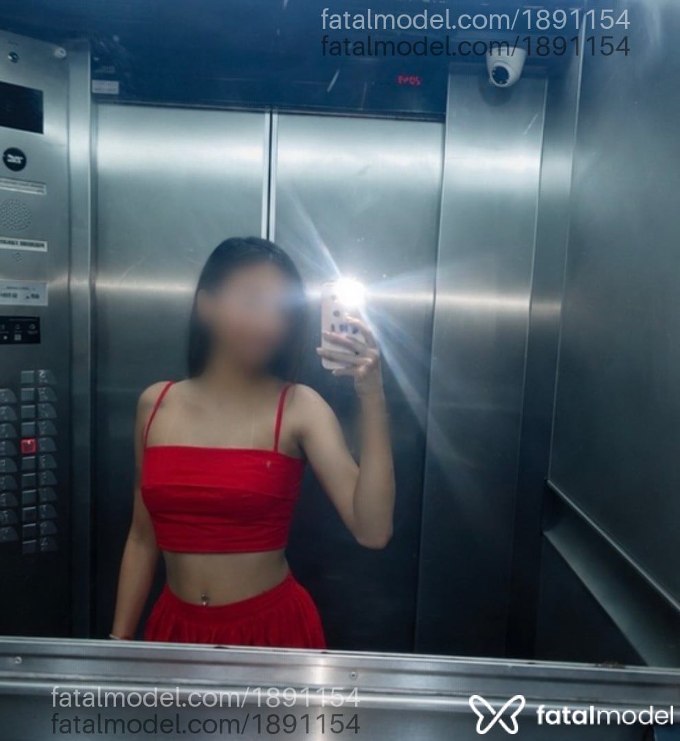 Acompanhante mulher morena (o) de olhos pretos - Leticia Acompanhante mulher morena (o) de olhos pretos - Leticia