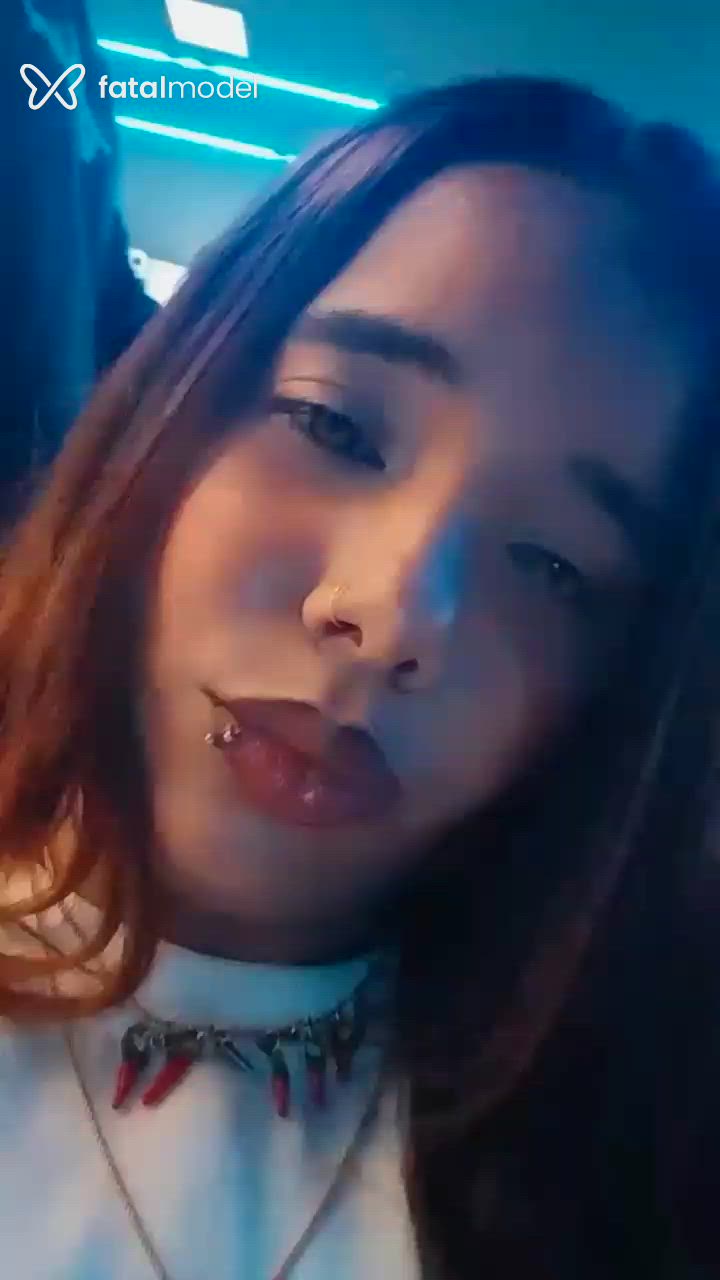 Acompanhante mulher morena (o) de olhos pretos - Daliy Carla