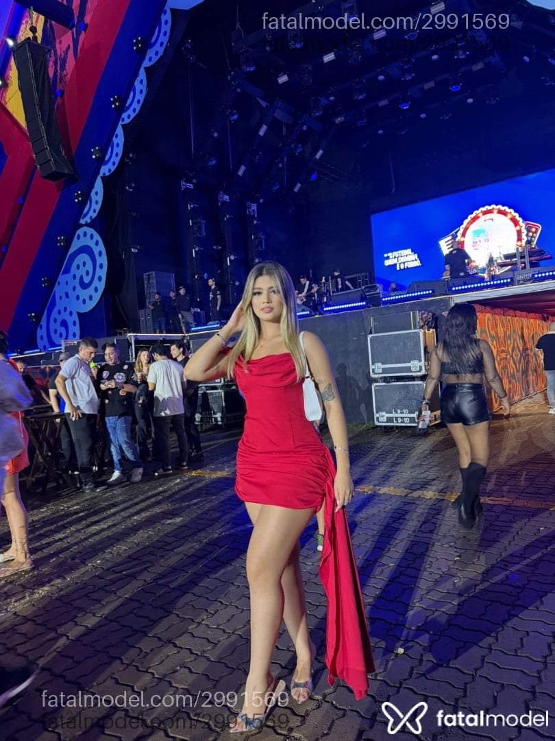 Acompanhante mulher loira (o) de olhos castanhos em João Pessoa - Laura Reis