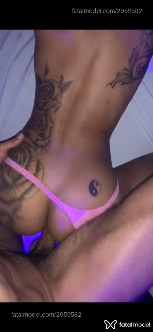 Acompanhante mulher trans morena (o) de olhos pretos em Taubaté Acompanhante mulher trans morena (o) de olhos pretos em Taubaté - Yara
