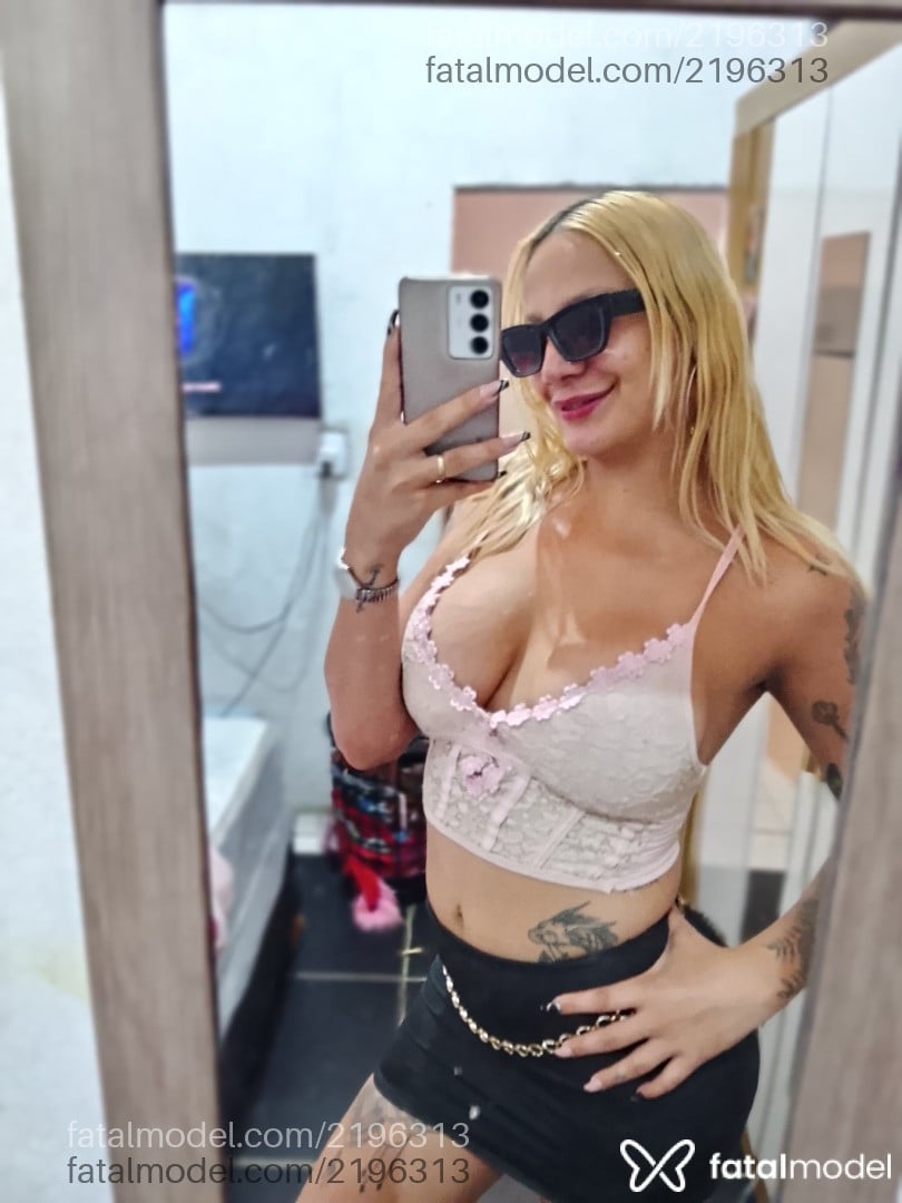 Acompanhante mulher trans com cabelo castanho de olhos castanhos em Natal - Gabriella