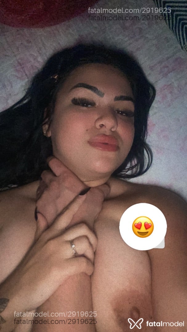 Acompanhante mulher morena (o) de olhos castanhos em Cascavel - Larissa