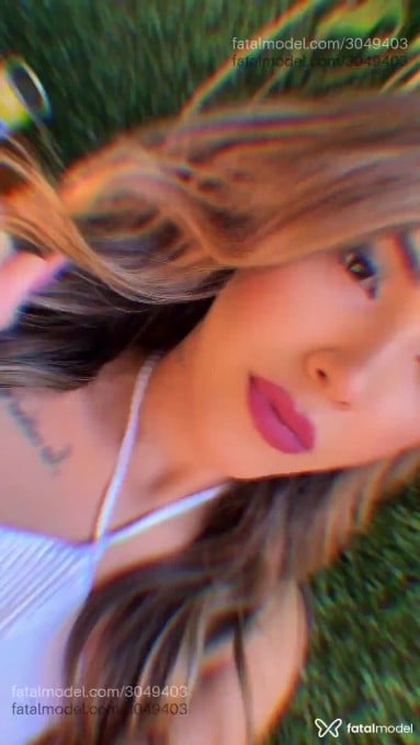 Acompanhante mulher com cabelo castanho de olhos castanhos - Jullia Bellíne