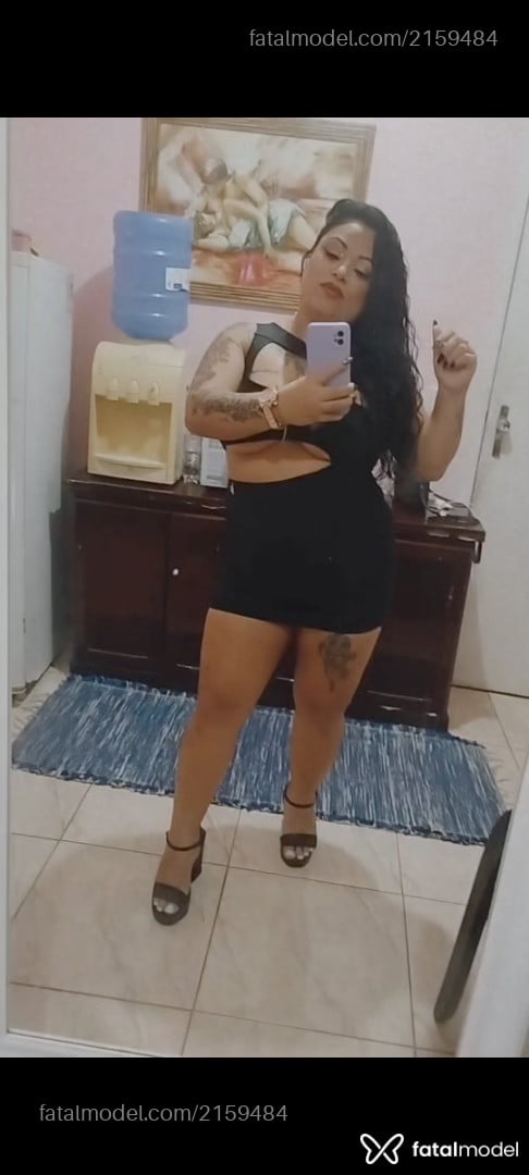 Acompanhante mulher morena (o) de olhos castanhos - Kaká Acompanhante mulher morena (o) de olhos castanhos - Kaká