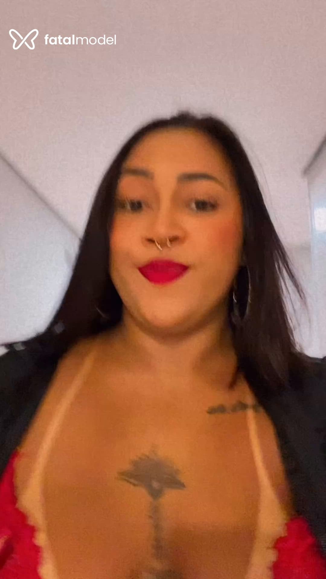 Acompanhante mulher com cabelo castanho de olhos castanhos em Rio de Janeiro Acompanhante mulher com cabelo castanho de olhos castanhos em Rio de Janeiro - Maya Prado