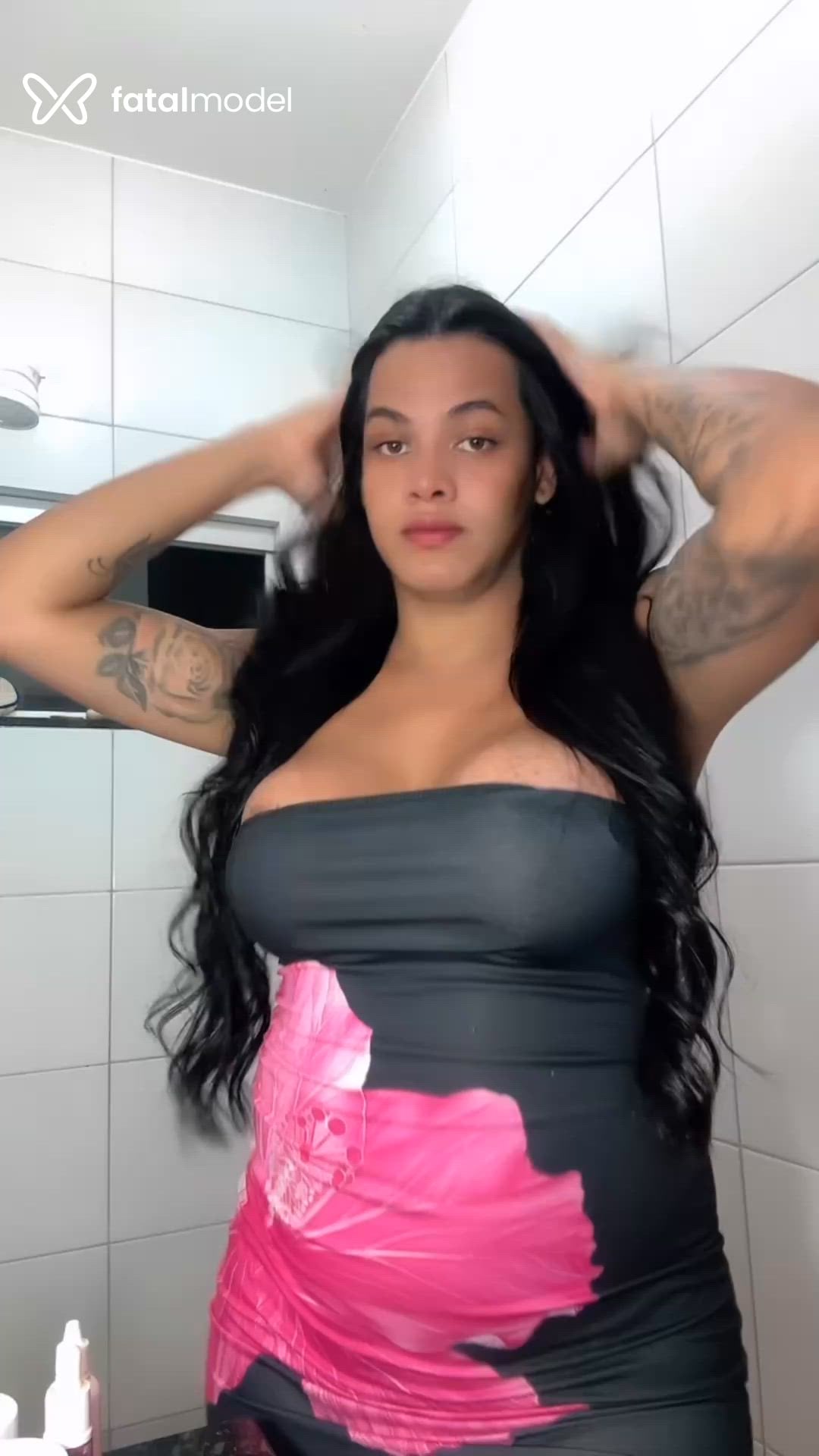Acompanhante travesti morena (o) de olhos castanhos em Caldas Novas Acompanhante travesti morena (o) de olhos castanhos em Caldas Novas - Sabrina