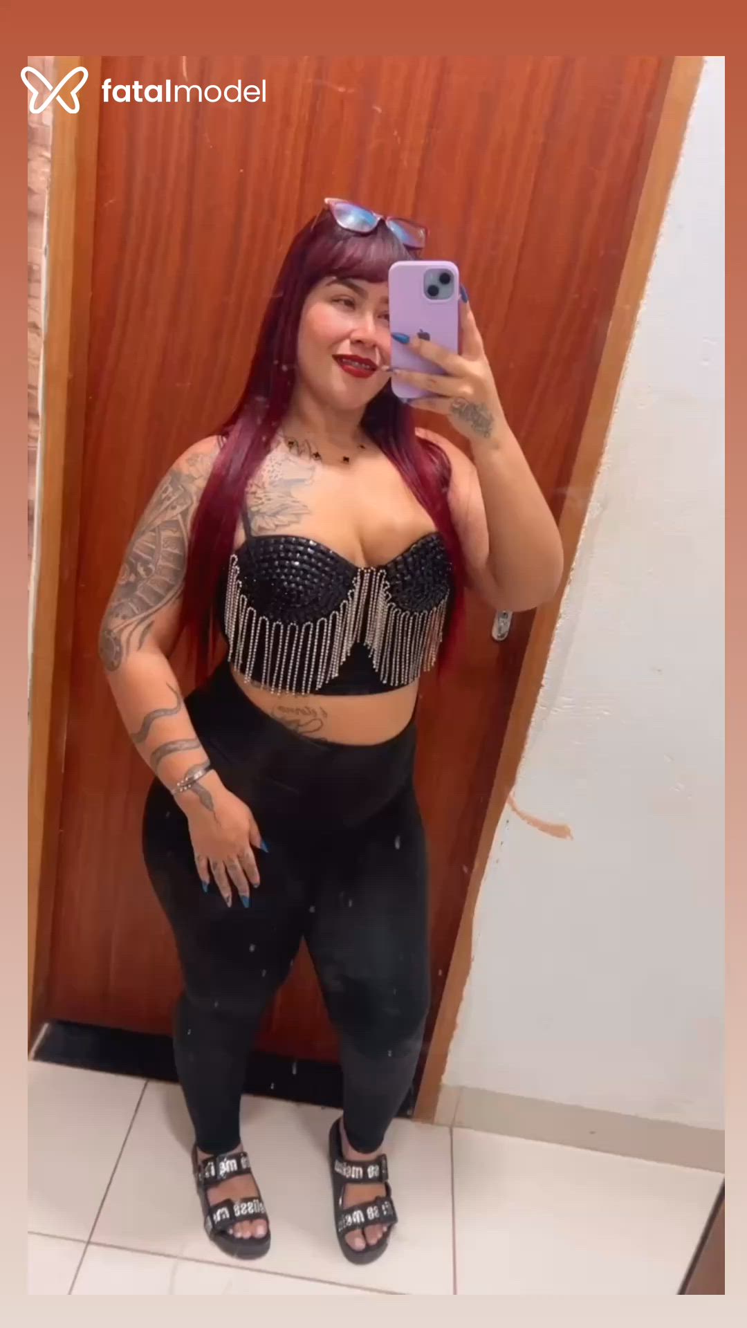 Acompanhante mulher ruiva (o) de olhos castanhos em Inocência - Nay