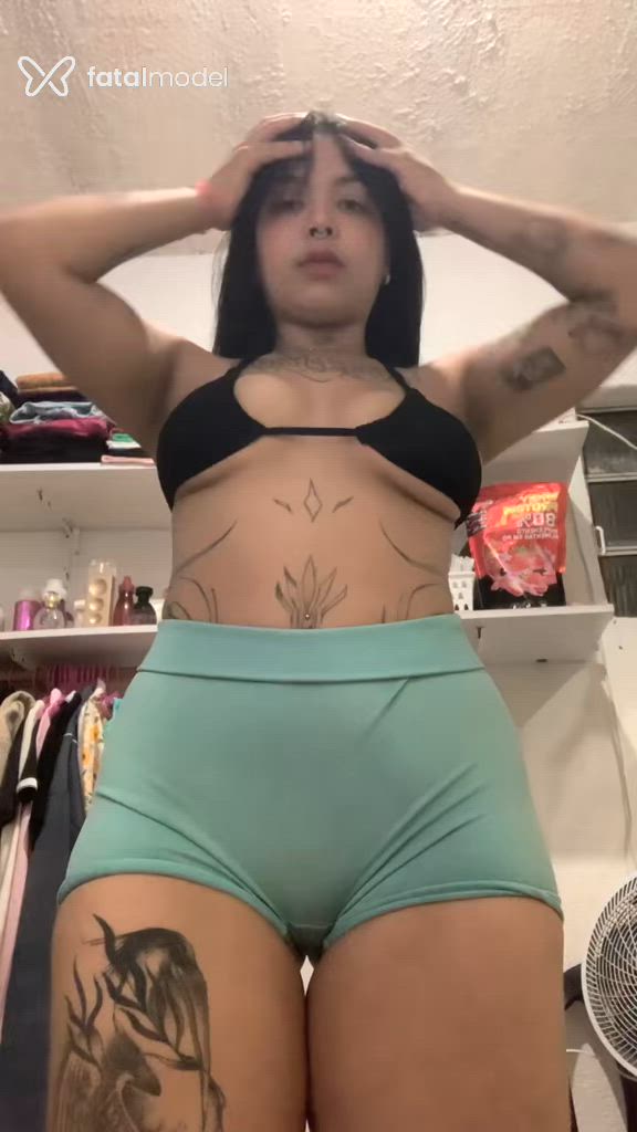 Acompanhante mulher com cabelo castanho de olhos castanhos em Carapicuíba Acompanhante mulher com cabelo castanho de olhos castanhos em Carapicuíba - Nicole