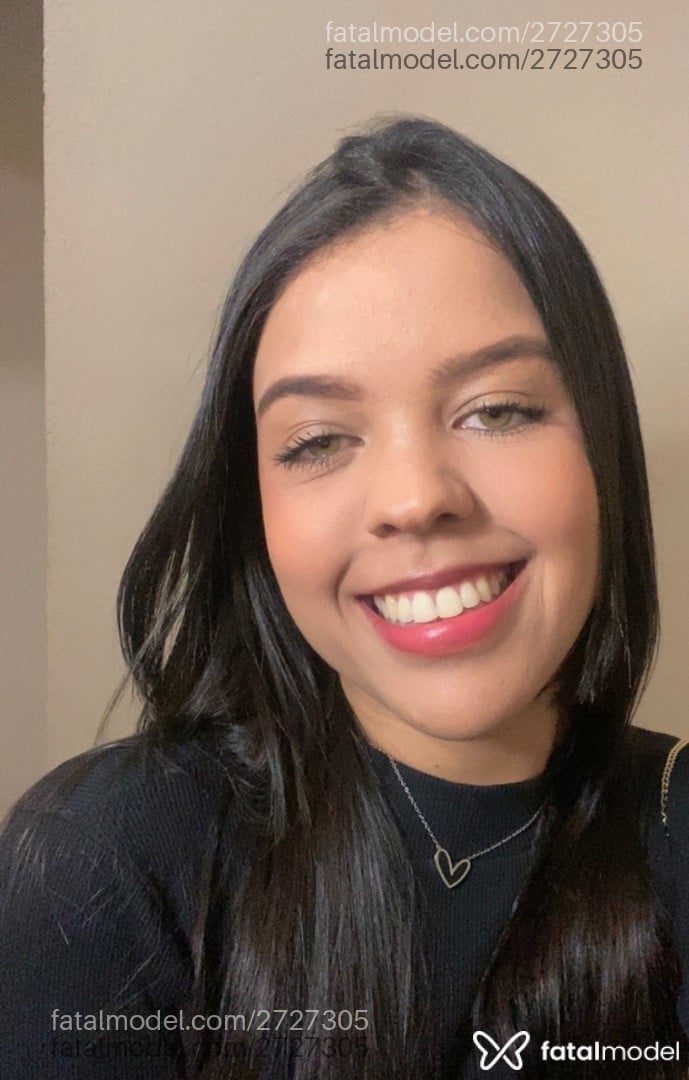 Acompanhante mulher morena (o) de olhos mel - Isadora