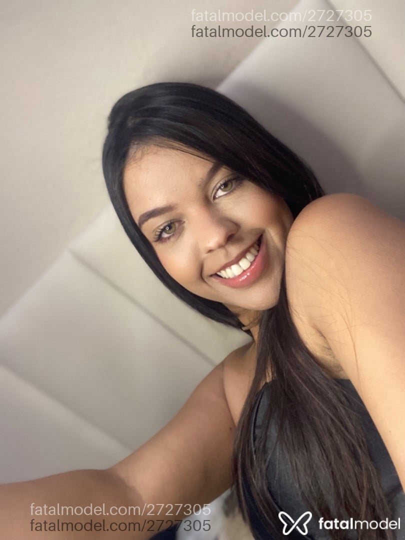 Acompanhante mulher morena (o) de olhos mel - Isadora