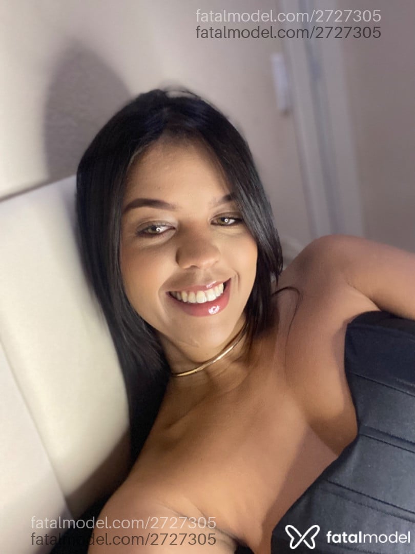 Acompanhante mulher morena (o) de olhos mel - Isadora