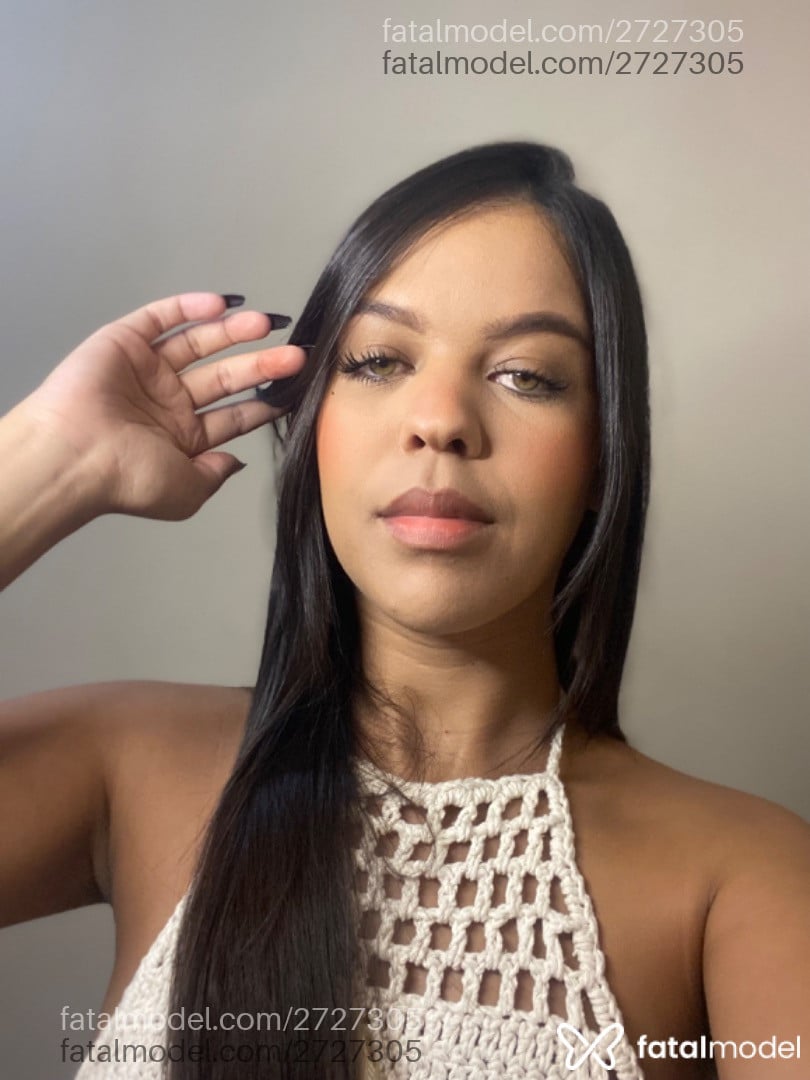 Acompanhante mulher morena (o) de olhos mel - Isadora