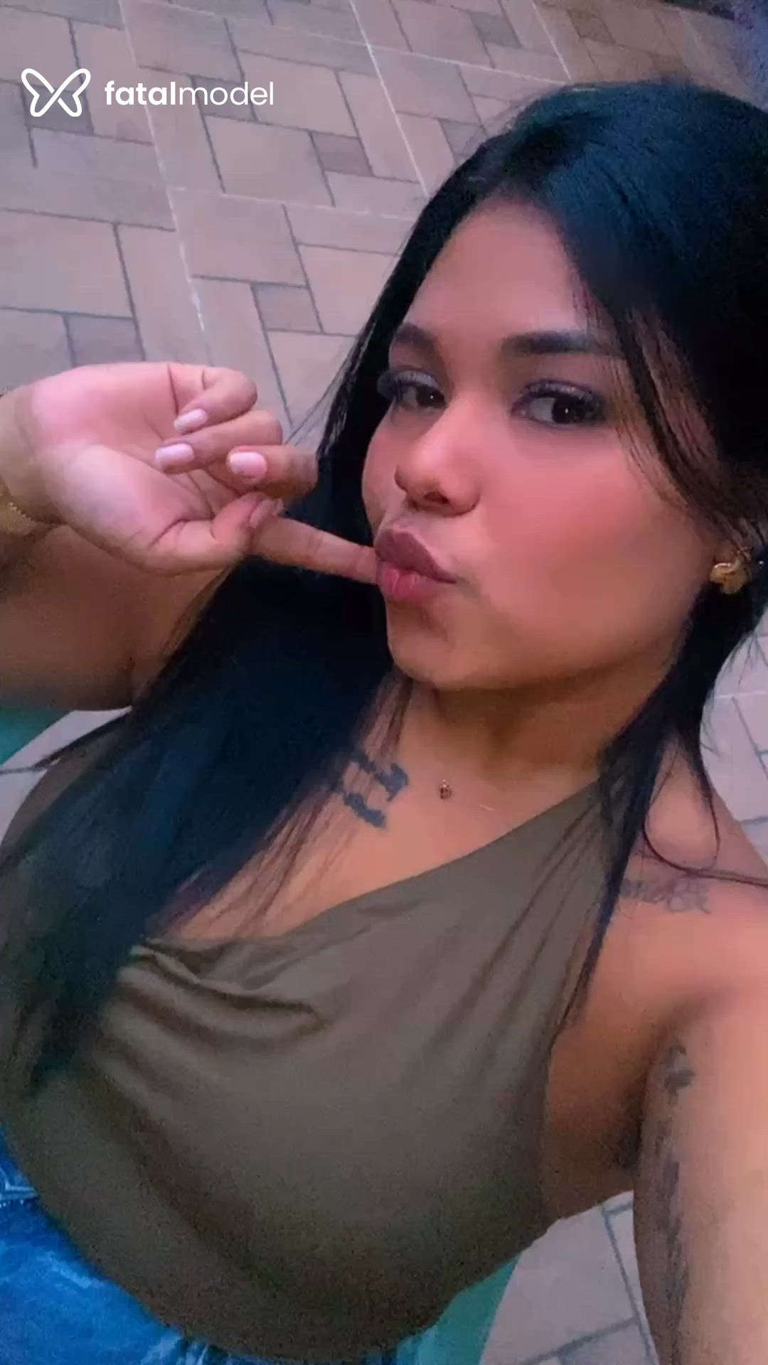 Acompanhante mulher morena (o) de olhos pretos - Isadora Acompanhante mulher morena (o) de olhos pretos - Isadora