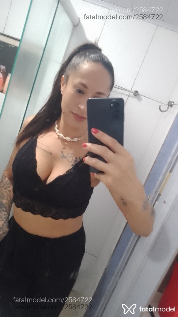 Acompanhante mulher morena (o) de olhos castanhos em Itapema Acompanhante mulher morena (o) de olhos castanhos em Itapema - Julia