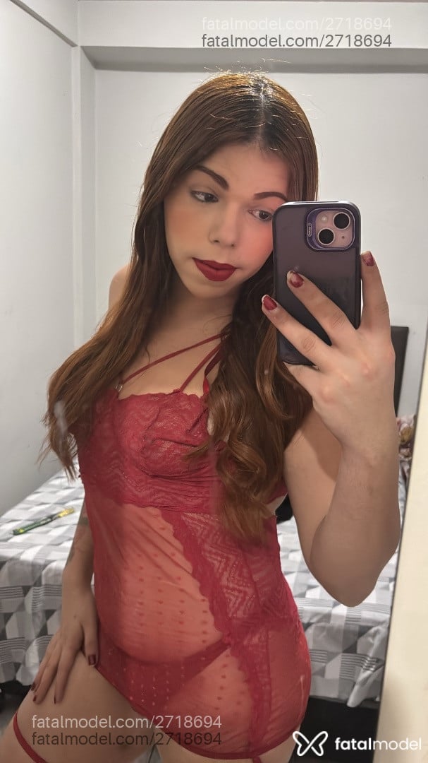 Acompanhante mulher trans ruiva (o) de olhos castanhos em Betim Acompanhante mulher trans ruiva (o) de olhos castanhos em Betim - Ana julia