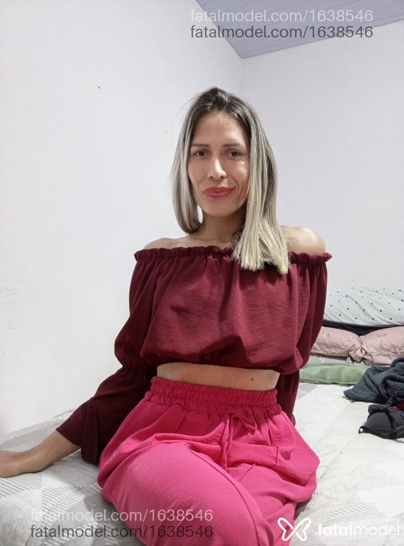 Acompanhante mulher trans loira (o) de olhos castanhos em Ampére - Karlla Padilha