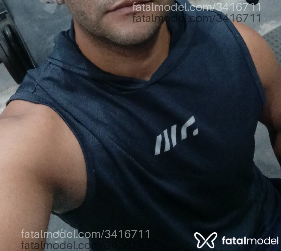 Acompanhante homem morena (o) de olhos castanhos em Cajazeiras - Alves