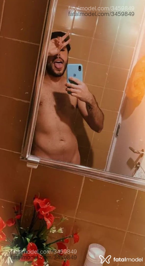 Acompanhante homem morena (o) de olhos pretos em Balneário Camboriú Acompanhante homem morena (o) de olhos pretos em Balneário Camboriú - Bruninho