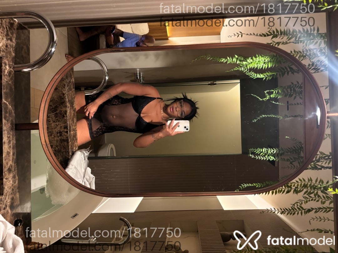 Acompanhante mulher com cabelo castanho de olhos pretos em Guarulhos Acompanhante mulher com cabelo castanho de olhos pretos em Guarulhos - Cleópatra