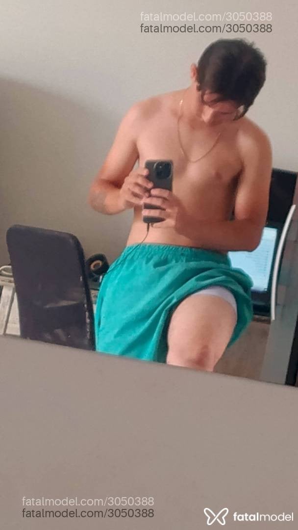 Acompanhante homem com cabelo castanho de olhos castanhos - Jorge Letto