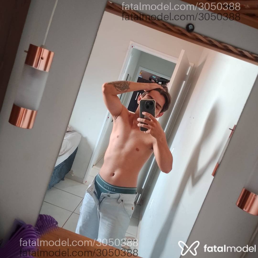 Acompanhante homem com cabelo castanho de olhos castanhos - Jorge Letto
