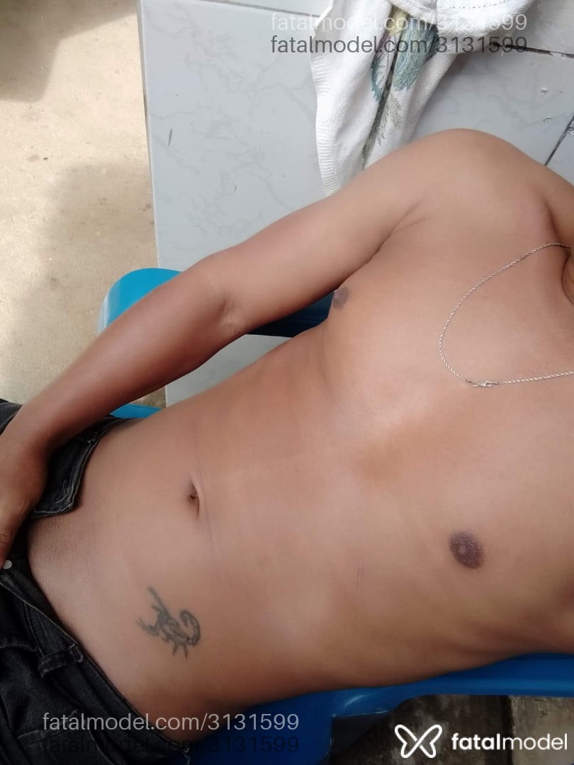 Acompanhante homem com cabelo castanho de olhos castanhos em Rio Verde Acompanhante homem com cabelo castanho de olhos castanhos em Rio Verde - Diego