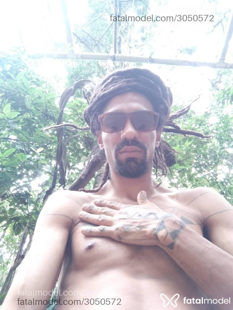 Acompanhante homem morena (o) de olhos pretos em Virtual Acompanhante homem morena (o) de olhos pretos em Virtual - Dreadmenhot