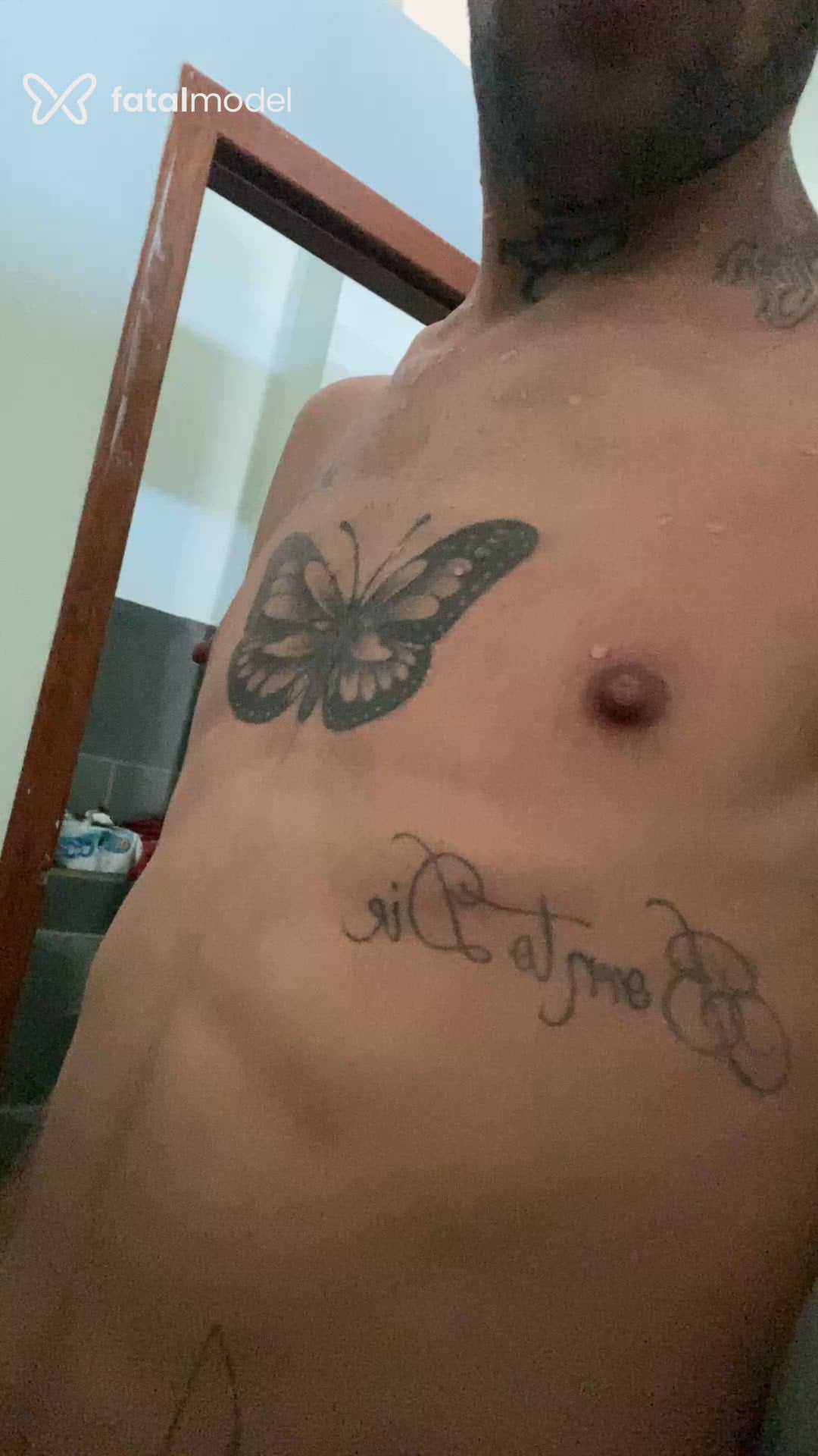 Acompanhante homem com cabelo castanho de olhos pretos - Paulo Acompanhante homem com cabelo castanho de olhos pretos - Paulo
