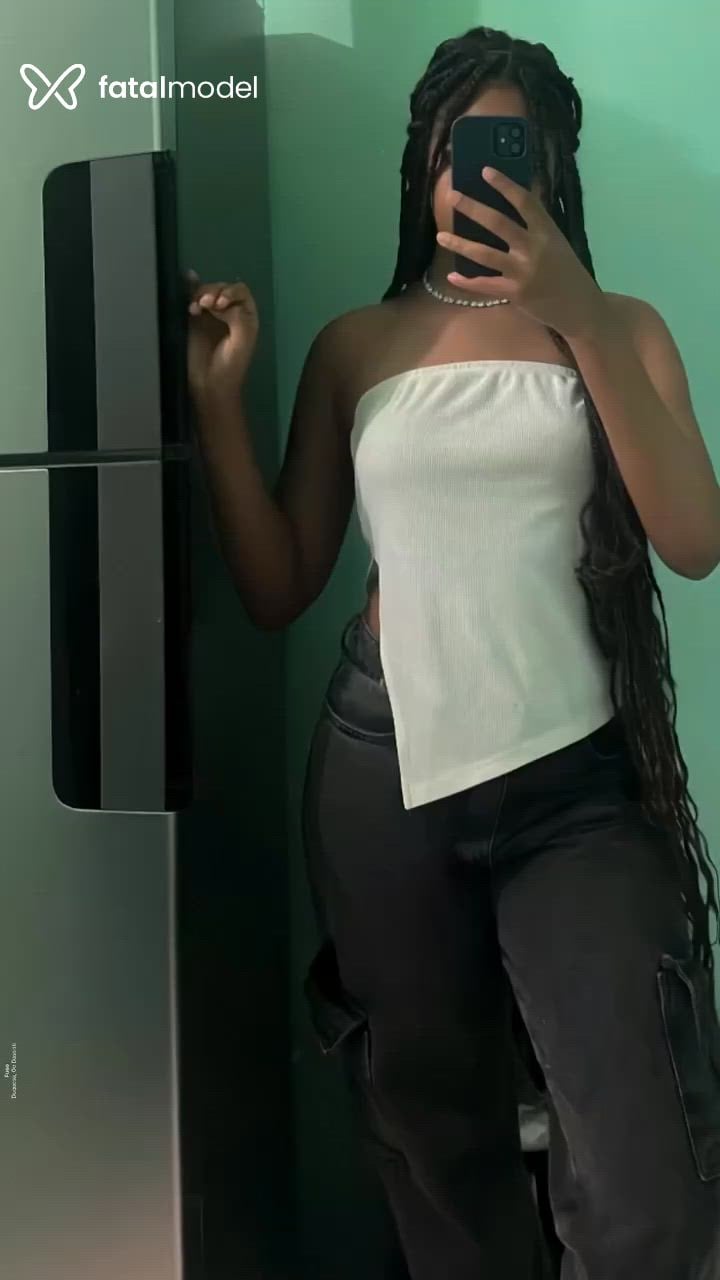 Acompanhante mulher trans morena (o) de olhos castanhos em Virtual Acompanhante mulher trans morena (o) de olhos castanhos em Virtual - Bigass