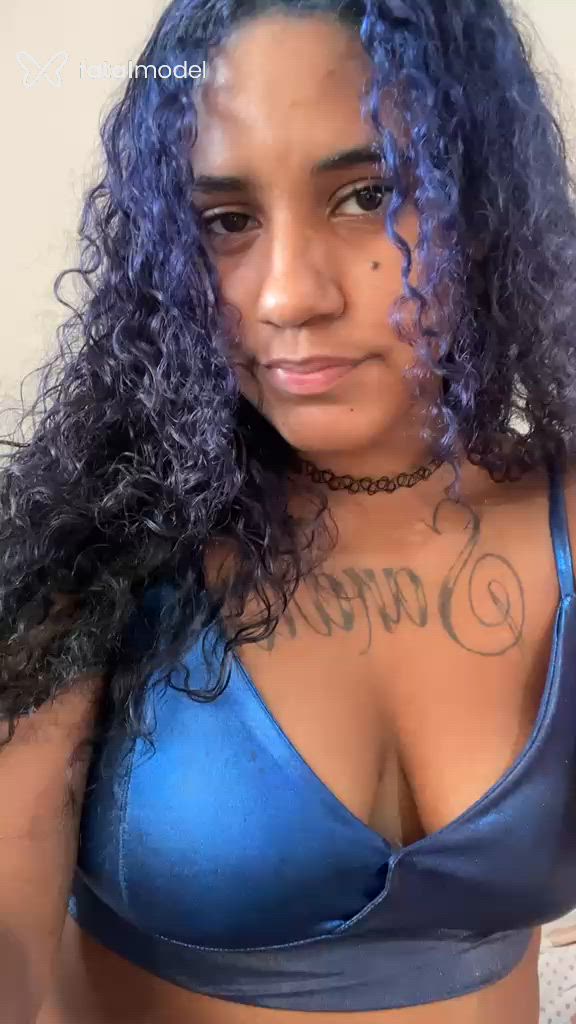 Acompanhante mulher morena (o) de olhos castanhos em Recife Acompanhante mulher morena (o) de olhos castanhos em Recife - Mari