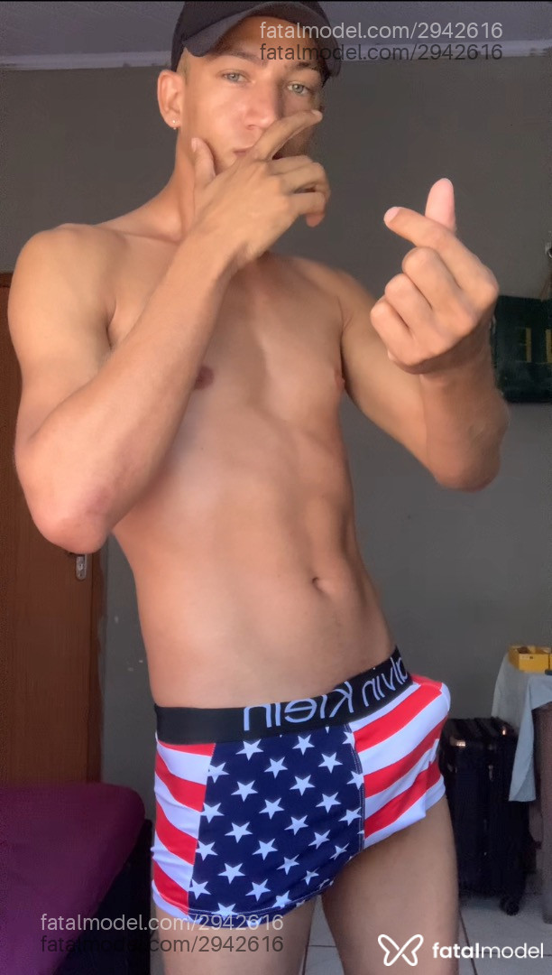 Acompanhante homem morena (o) de olhos verdes - Brenno Acompanhante homem morena (o) de olhos verdes - Brenno