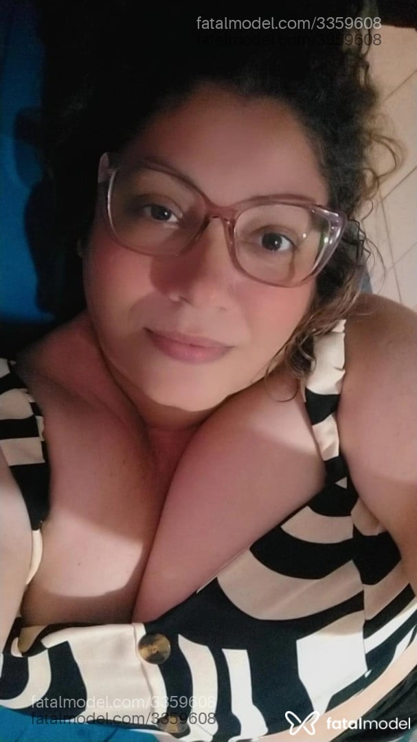 Acompanhante mulher loira (o) de olhos castanhos - Aline Acompanhante mulher loira (o) de olhos castanhos - Aline